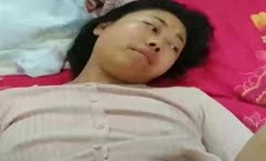 趁家里没人跟邻居哥哥来一下
