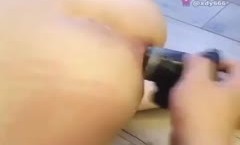 超粗的假阳具插到底流出很多不明液体