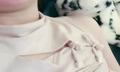 要🅼𝕚𝕤𝕤𝔸𝕍爽shuang还得靠闺蜜，姐妹mei露脸一起大秀直播，道具玩弄骚逼展示流出好多白浆，让闺蜜舔tian逼吃干净，淫声荡语好骚啊