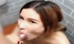 最新上市！【国产】高gao颜值气质女神和情人在饭店吃到一半时到厕所里啪.啪𝓜操cao的