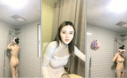 良心主播，首次就洗澡，自[zi]慰，尿尿，巨.乳肥臀网红脸，骚气十足极
