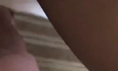听着新闻广播你俩还能各玩各的
