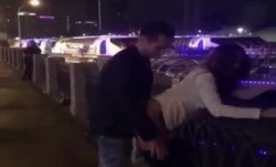 歪国人真会玩公园后入多.人围观