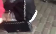 美.女街头被扒光衣服